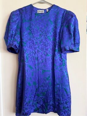 Vintage 100% Silk Dress Floral Pattern and Puff Sleeves